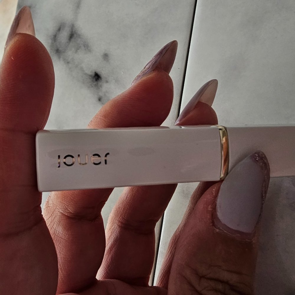 JOUER - CONCEALER STICK - MEDIUM - GENTLY USED - GREAT CONDITION